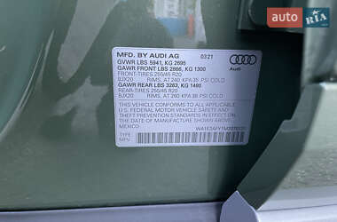 Внедорожник / Кроссовер Audi Q5 2021 в 