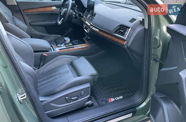 Внедорожник / Кроссовер Audi Q5 2021 в 