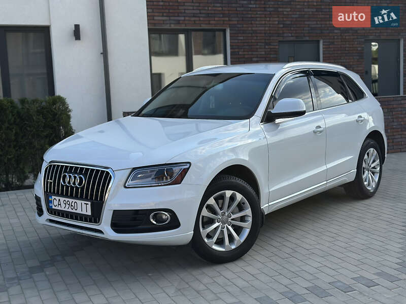 Позашляховик / Кросовер Audi Q5 2012 в 
