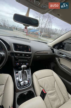 Позашляховик / Кросовер Audi Q5 2015 в 