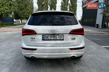 Позашляховик / Кросовер Audi Q5 2015 в 