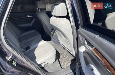 Внедорожник / Кроссовер Audi Q5 2017 в 