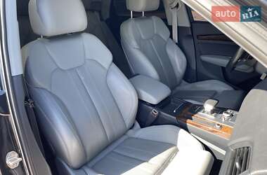 Внедорожник / Кроссовер Audi Q5 2017 в 