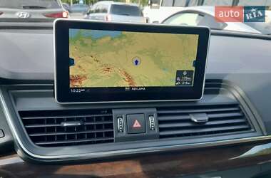 Позашляховик / Кросовер Audi Q5 2019 в 