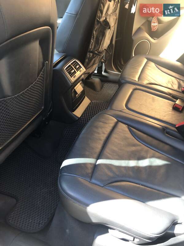 Внедорожник / Кроссовер Audi Q5 2011 в Хусте