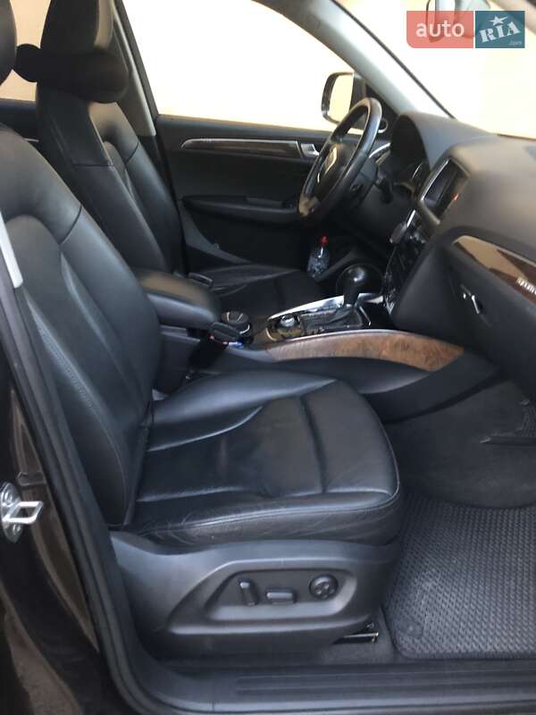 Внедорожник / Кроссовер Audi Q5 2011 в Хусте
