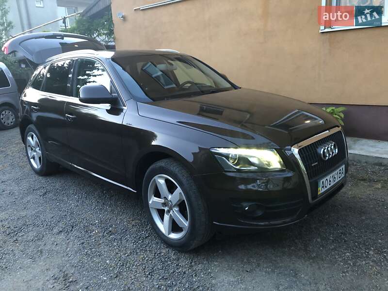 Внедорожник / Кроссовер Audi Q5 2011 в Хусте