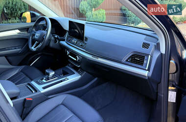 Внедорожник / Кроссовер Audi Q5 2022 в 