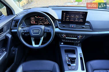 Внедорожник / Кроссовер Audi Q5 2022 в 