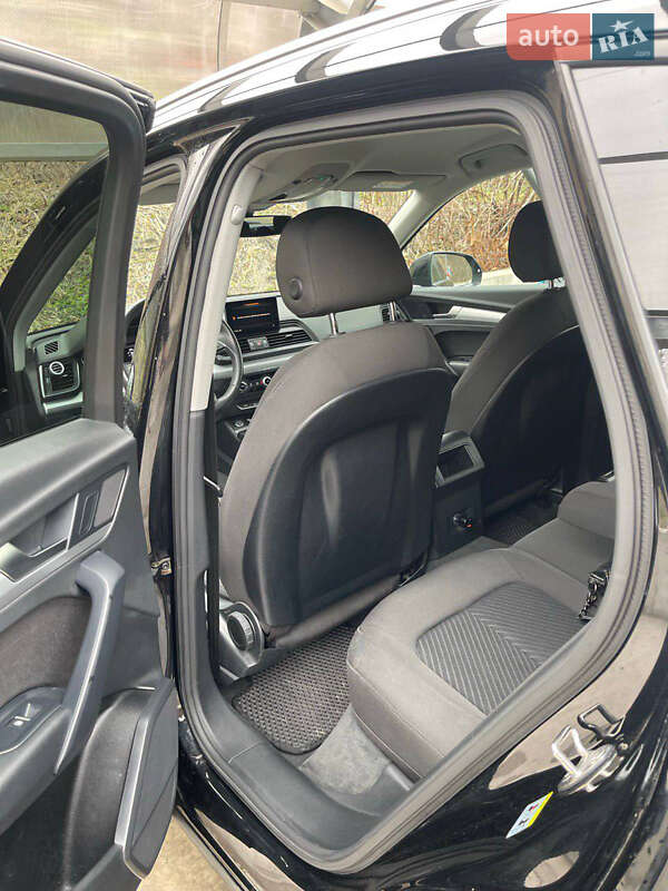 Внедорожник / Кроссовер Audi Q5 2020 в Киеве