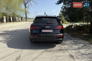 Позашляховик / Кросовер Audi Q5 2023 в 
