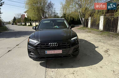 Позашляховик / Кросовер Audi Q5 2023 в 