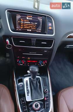 Позашляховик / Кросовер Audi Q5 2011 в 