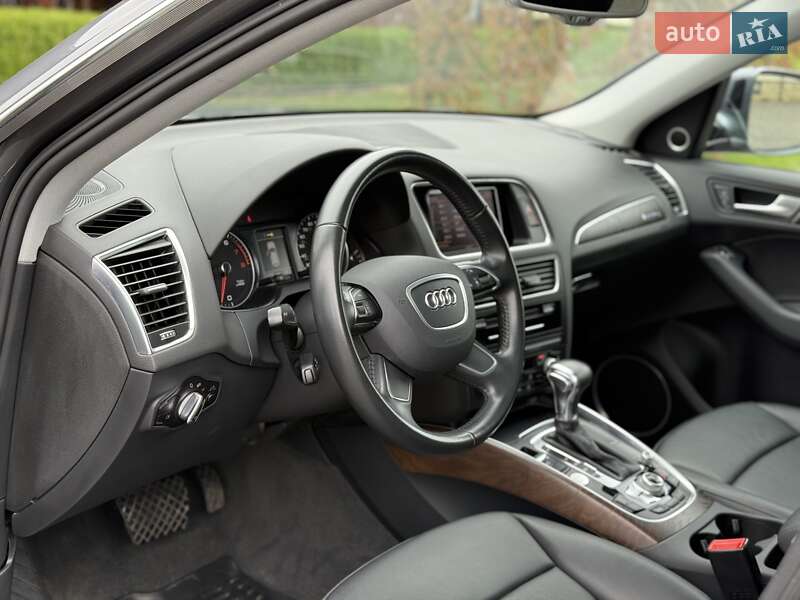 Позашляховик / Кросовер Audi Q5 2016 в Львові