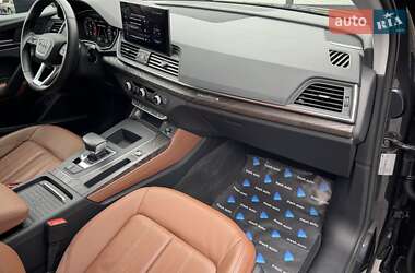 Внедорожник / Кроссовер Audi Q5 2021 в 