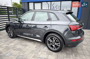 Внедорожник / Кроссовер Audi Q5 2021 в 