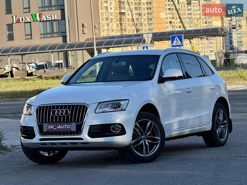 Позашляховик / Кросовер Audi Q5 2012 в 