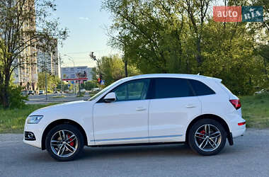 Позашляховик / Кросовер Audi Q5 2012 в 