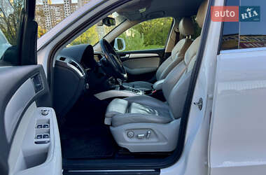 Позашляховик / Кросовер Audi Q5 2012 в 