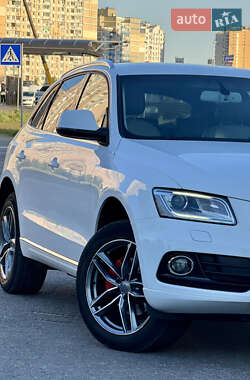 Позашляховик / Кросовер Audi Q5 2012 в 