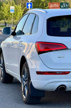 Позашляховик / Кросовер Audi Q5 2012 в 