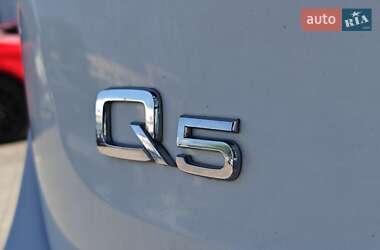 Внедорожник / Кроссовер Audi Q5 2012 в 