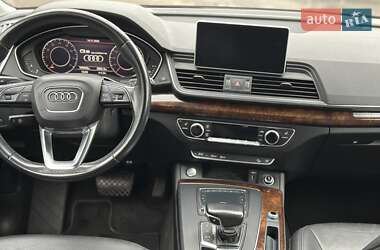 Внедорожник / Кроссовер Audi Q5 2017 в 