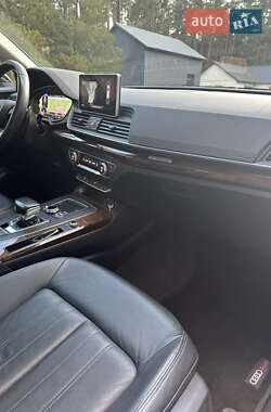 Внедорожник / Кроссовер Audi Q5 2018 в 