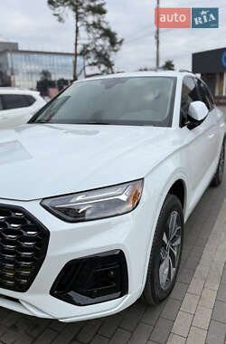 Внедорожник / Кроссовер Audi Q5 2022 в 