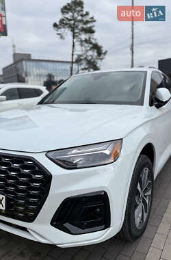 Внедорожник / Кроссовер Audi Q5 2022 в 