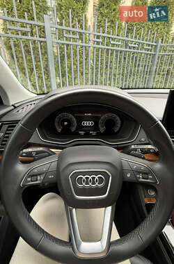 Внедорожник / Кроссовер Audi Q5 2022 в 