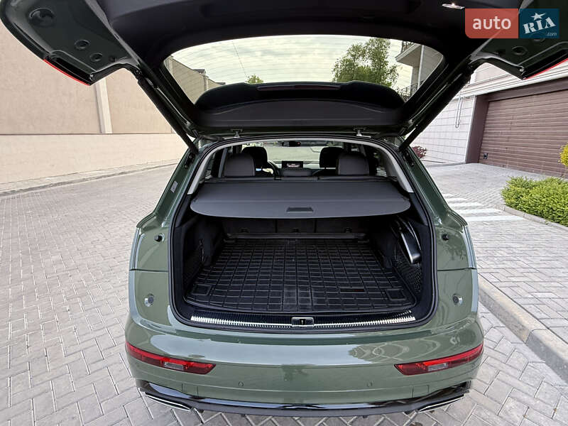 Внедорожник / Кроссовер Audi Q5 2021 в Одессе