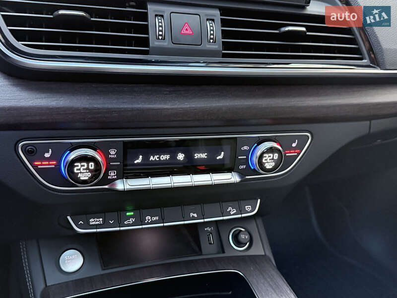 Внедорожник / Кроссовер Audi Q5 2021 в Одессе