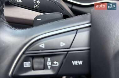 Позашляховик / Кросовер Audi Q5 2021 в 