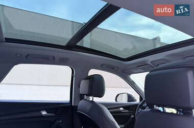 Позашляховик / Кросовер Audi Q5 2021 в 