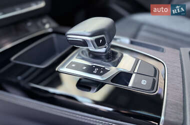 Позашляховик / Кросовер Audi Q5 2021 в 