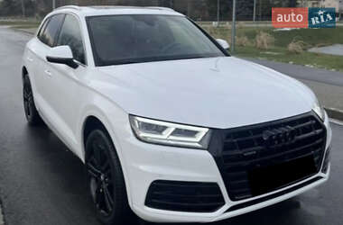 Внедорожник / Кроссовер Audi Q5 2017 в Золочеве