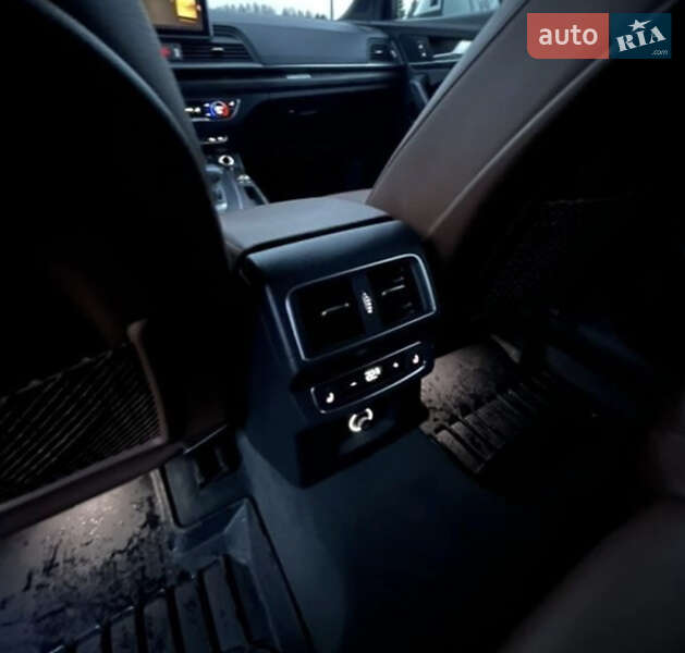 Внедорожник / Кроссовер Audi Q5 2017 в Золочеве