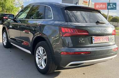 Позашляховик / Кросовер Audi Q5 2017 в 