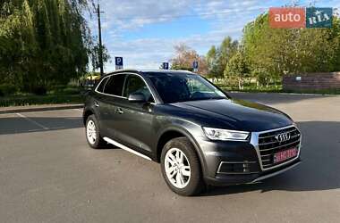 Внедорожник / Кроссовер Audi Q5 2017 в Здолбунове