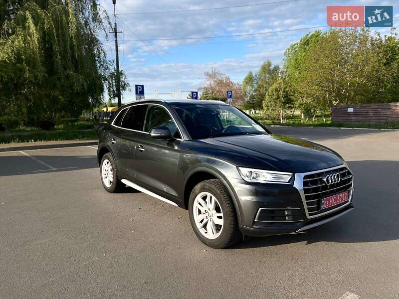 Позашляховик / Кросовер Audi Q5 2017 в 