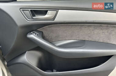 Позашляховик / Кросовер Audi Q5 2012 в 