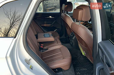 Внедорожник / Кроссовер Audi Q5 2020 в 