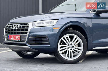 Внедорожник / Кроссовер Audi Q5 2018 в 