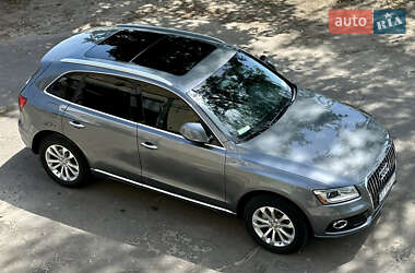 Позашляховик / Кросовер Audi Q5 2015 в 