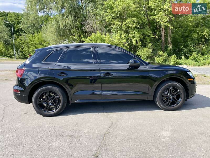Внедорожник / Кроссовер Audi Q5 2018 в Днепре