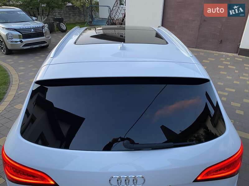 Позашляховик / Кросовер Audi Q5 2015 в Рівному