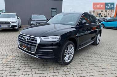 Позашляховик / Кросовер Audi Q5 2019 в 