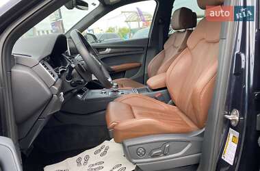 Внедорожник / Кроссовер Audi Q5 2018 в 