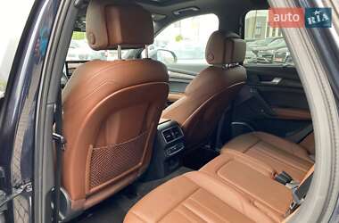 Внедорожник / Кроссовер Audi Q5 2018 в 